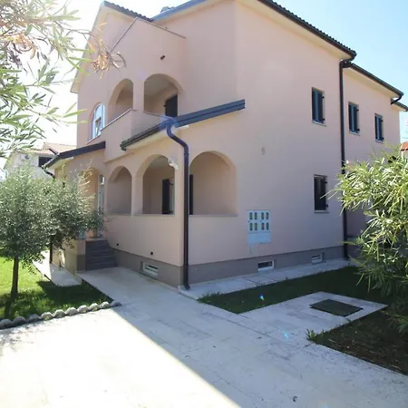 In With One-bedroom 17 Apartment *